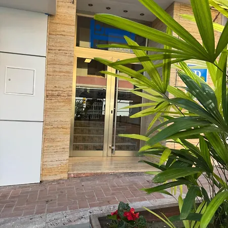 Serramar Pensión 3*