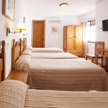 Pensión Serramar 3*