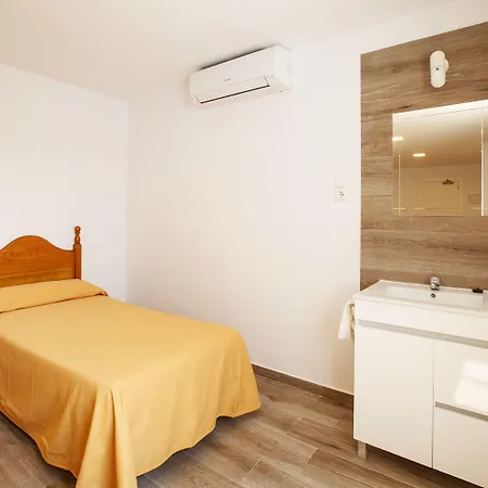 Serramar Pensión Benalmádena